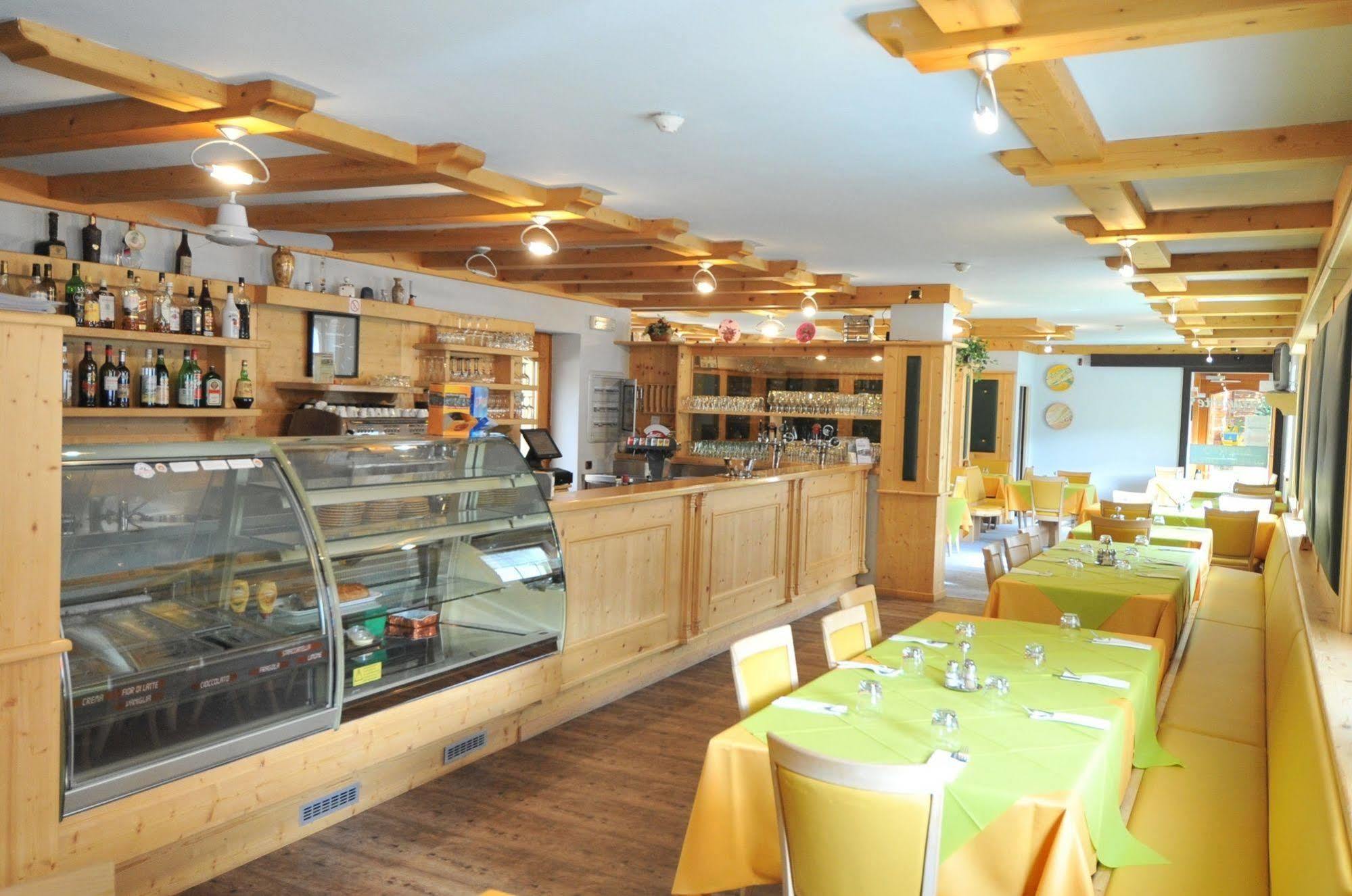 Hotel Valeria Livigno Exterior photo