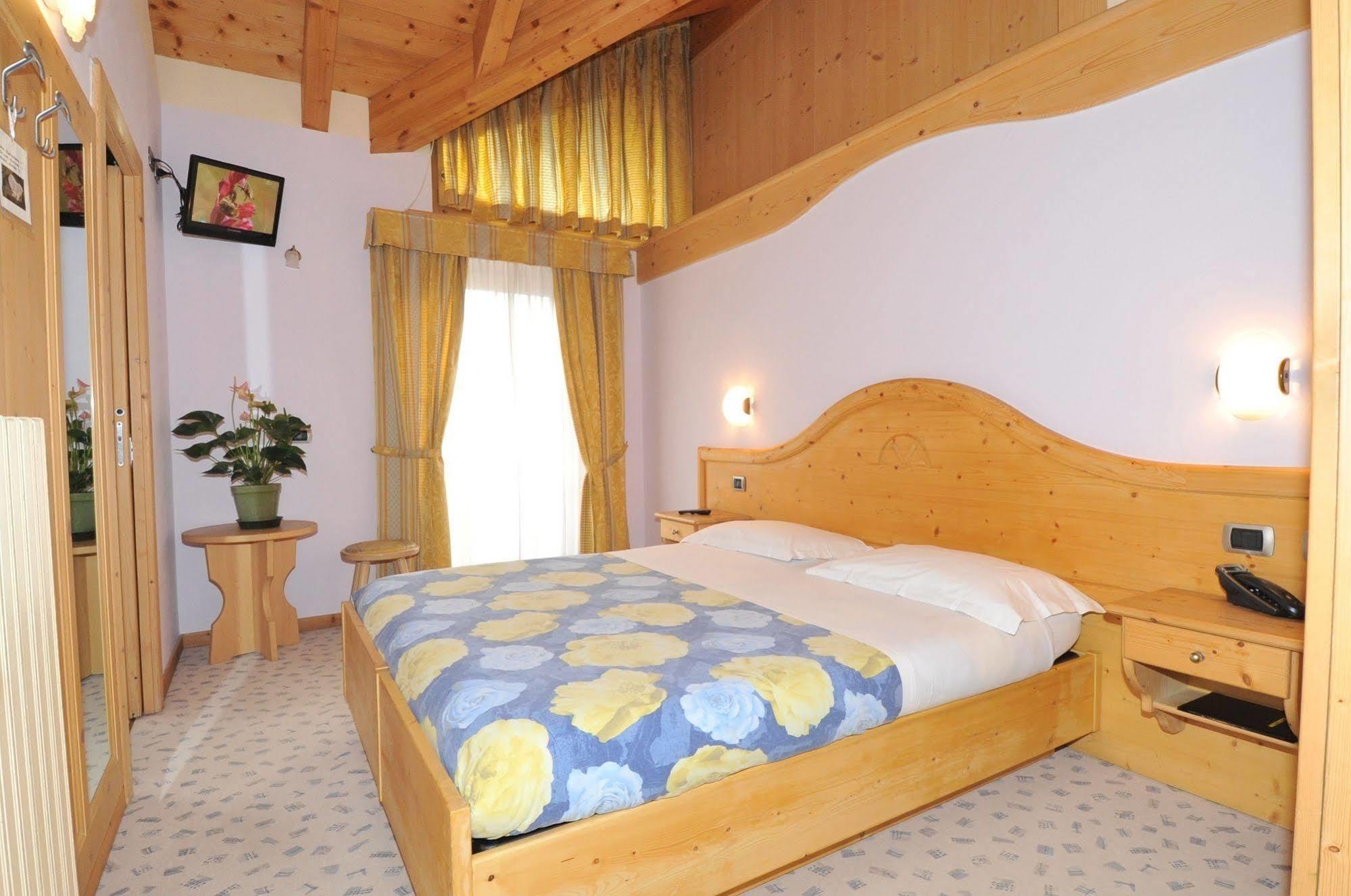 Hotel Valeria Livigno Exterior photo