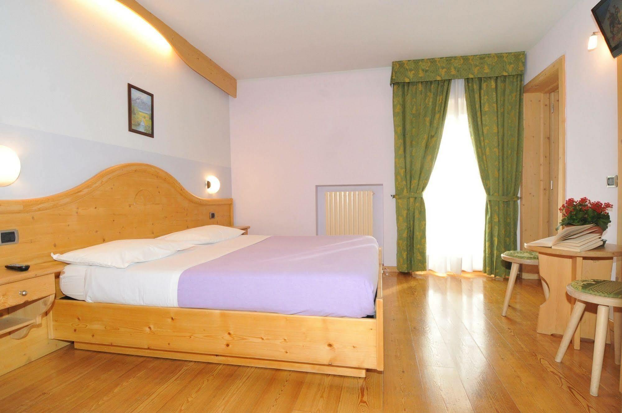 Hotel Valeria Livigno Exterior photo